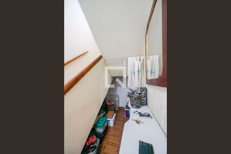 Hall da escada de casa à venda com 3 quartos, 100m² em Pari, São Paulo