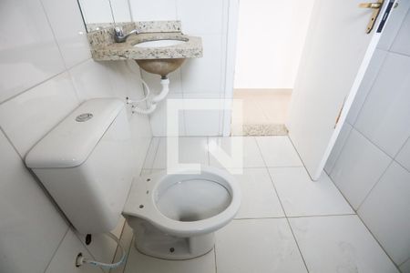 Casa para alugar com 230m², 4 quartos e 2 vagasSuíte - banheiro - detalhes