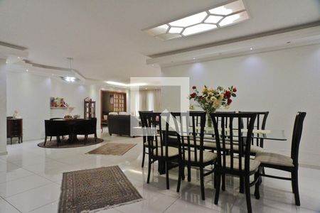 Sala de casa à venda com 4 quartos, 338m² em City América, São Paulo