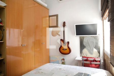 Quarto 1 de apartamento à venda com 4 quartos, 86m² em Floresta, Porto Alegre