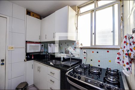 Apartamento à venda com 60m², 2 quartos e 2 vagasCozinha