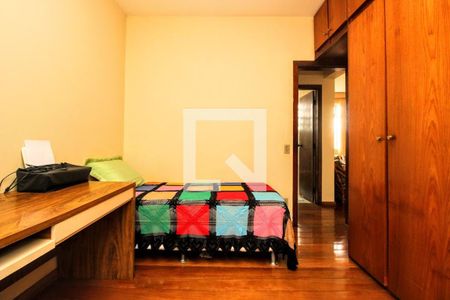 Apartamento à venda com 140m², 3 quartos e 2 vagasQuarto 