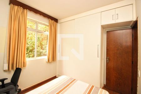 Apartamento à venda com 140m², 3 quartos e 2 vagasQuarto 