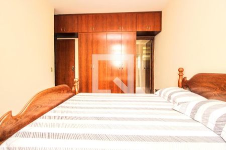 Apartamento à venda com 140m², 3 quartos e 2 vagasQuarto 