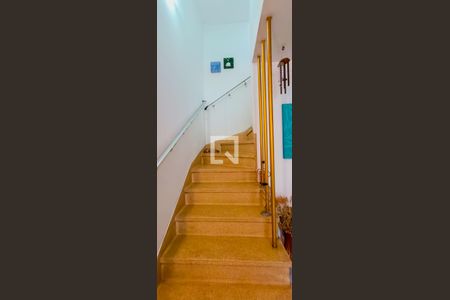 Sala - Escadas de casa à venda com 2 quartos, 90m² em Perdizes, São Paulo