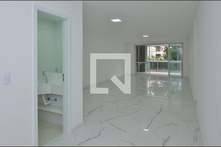 Sala de apartamento para alugar com 4 quartos, 216m² em Recreio dos Bandeirantes, Rio de Janeiro