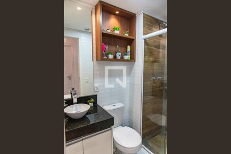 Banheiro de apartamento à venda com 2 quartos, 52m² em Liberdade, São Paulo