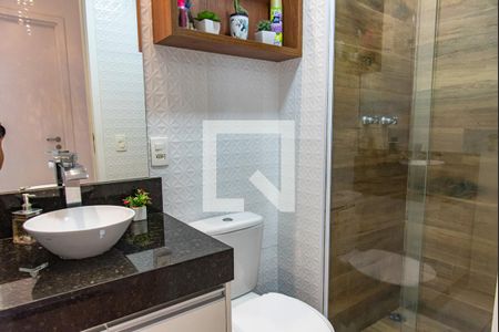 Banheiro de apartamento à venda com 2 quartos, 52m² em Liberdade, São Paulo