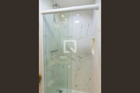 Apartamento à venda com 52m², 2 quartos e 1 vaga Apartamento à venda com 52m², 2 quartos e 1 vagaBanheiro da suíte