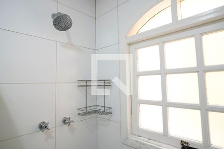 Casa à venda com 280m², 3 quartos e 2 vagasBanheiro 