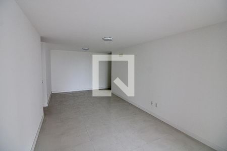 Sala de apartamento para alugar com 3 quartos, 131m² em Barra da Tijuca, Rio de Janeiro