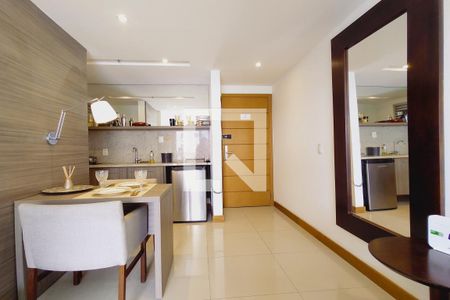 Sala  de apartamento à venda com 1 quarto, 36m² em Jacarepaguá, Rio de Janeiro