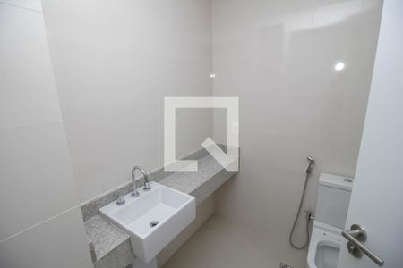 Banheiro Social de apartamento para alugar com 3 quartos, 100m² em Botafogo, Rio de Janeiro