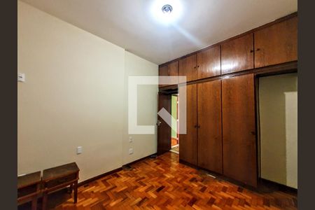 Casa à venda com 3 quartos, 192m² em Pompéia, Belo Horizonte