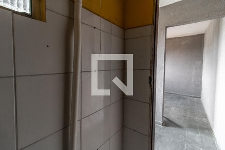 Banheiro de casa para alugar com 1 quarto, 20m² em Parque Boturussu, São Paulo