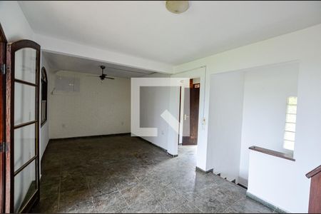 Sala de casa de condomínio para alugar com 3 quartos, 130m² em Vila Progresso, Niterói