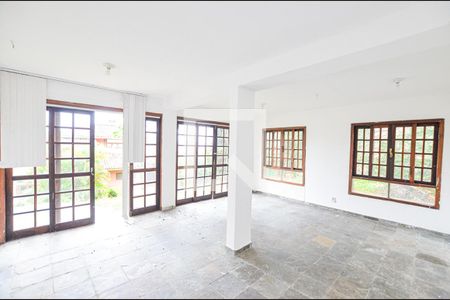 Espaço de casa de condomínio para alugar com 3 quartos, 130m² em Vila Progresso, Niterói