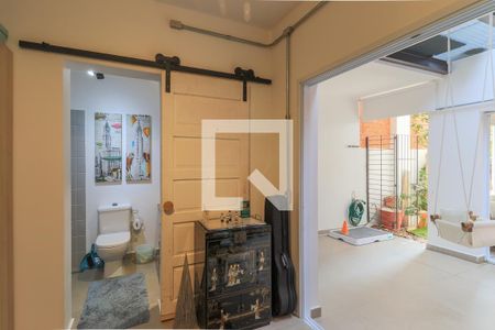 Casa à venda com 120m², 3 quartos e 2 vagas Casa à venda com 120m², 3 quartos e 2 vagasEscritório