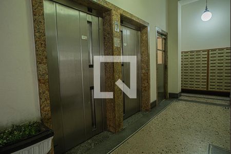 Apartamento à venda com 195m², 3 quartos e sem vagaElevadores