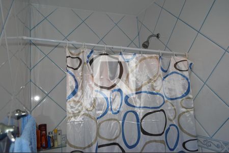 Casa à venda com 200m², 3 quartos e 5 vagasBanheiro da suíte 2