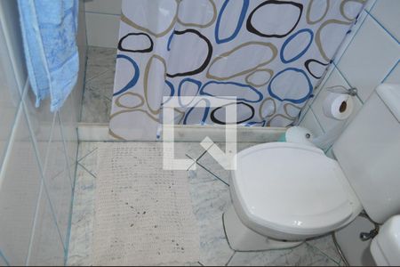 Casa à venda com 200m², 3 quartos e 5 vagasBanheiro da suíte 2