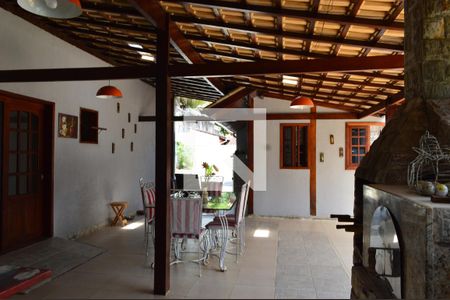 Casa à venda com 200m², 3 quartos e 5 vagasChurrasqueira