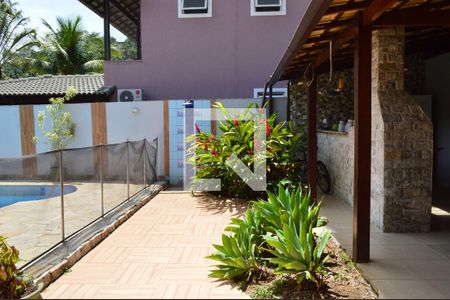 Casa à venda com 200m², 3 quartos e 5 vagasChuveiro da piscina