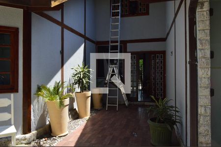 Casa à venda com 200m², 3 quartos e 5 vagasJardim de inverno