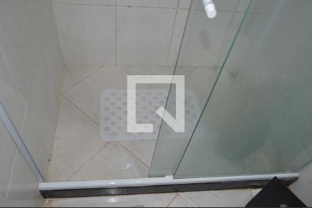 Casa à venda com 200m², 3 quartos e 5 vagasBanheiro da suíte 1