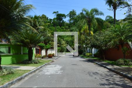 Casa à venda com 200m², 3 quartos e 5 vagasRua do condomínio
