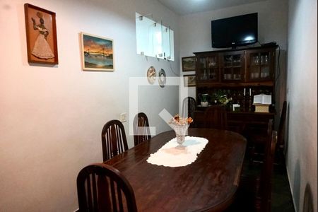Casa de condomínio à venda com 194m², 3 quartos e 3 vagasSala de Jantar