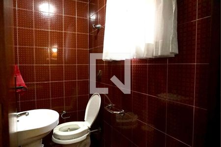 Casa de condomínio à venda com 194m², 3 quartos e 3 vagasLavabo 