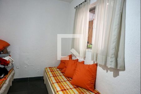 Casa de condomínio à venda com 194m², 3 quartos e 3 vagasQuarto fundos