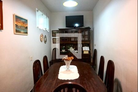 Casa de condomínio à venda com 194m², 3 quartos e 3 vagasSala de Jantar