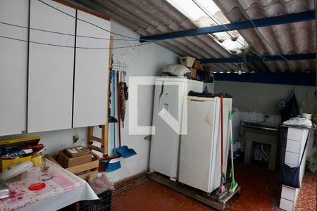 Casa de condomínio à venda com 194m², 3 quartos e 3 vagasÁrea de serviço 