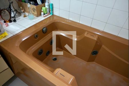 Casa de condomínio à venda com 194m², 3 quartos e 3 vagasBanheiro 