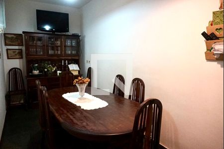 Casa de condomínio à venda com 194m², 3 quartos e 3 vagasSala de Jantar