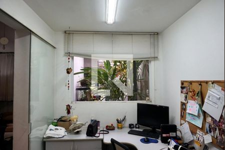 Casa de condomínio à venda com 194m², 3 quartos e 3 vagasEscritório 