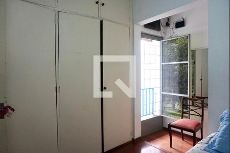 Casa de condomínio à venda com 194m², 3 quartos e 3 vagasSuíte 