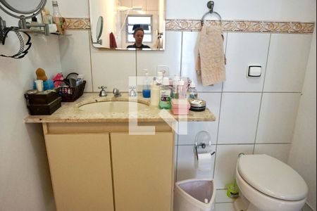 Casa de condomínio à venda com 194m², 3 quartos e 3 vagasBanheiro suíte 