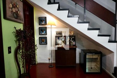 Sala de casa de condomínio à venda com 3 quartos, 194m² em Jardim Hípico, São Paulo