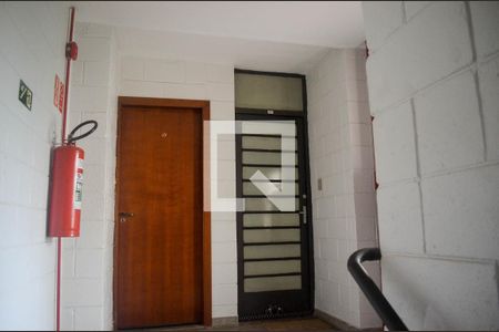 Escada de apartamento à venda com 2 quartos, 56m² em Conjunto Residencial Souza Queiroz, Campinas