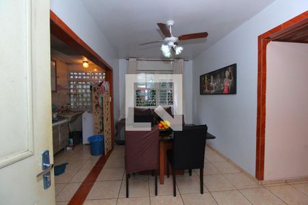 Sala de apartamento à venda com 3 quartos, 68m² em Petrópolis, Porto Alegre