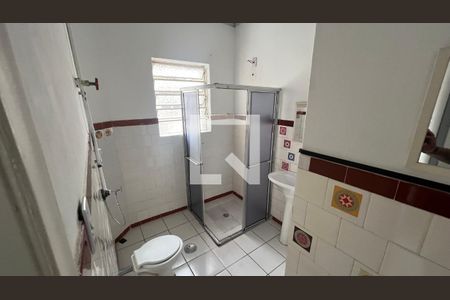 Banheiro  de casa para alugar com 1 quarto, 50m² em Vila Pompéia, São Paulo