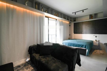Sala/Suíte de apartamento à venda com 1 quarto, 44m² em Vila Olímpia, São Paulo