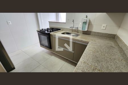 Cozinha de apartamento para alugar com 1 quarto, 60m² em Embaré, Santos