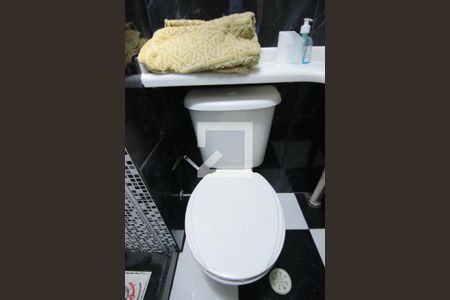 Apartamento à venda com 45m², 2 quartos e sem vagaBanheiro