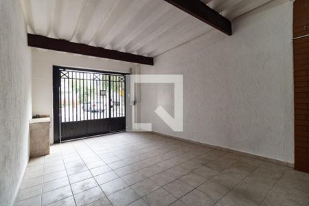 Casa à venda com 148m², 2 quartos e 1 vaga Casa à venda com 148m², 2 quartos e 1 vagaGaragem