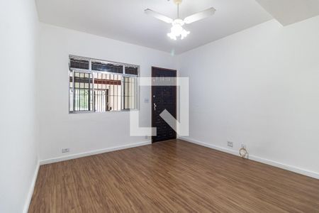 Sala de casa à venda com 2 quartos, 148m² em Parque Fongaro, São Paulo