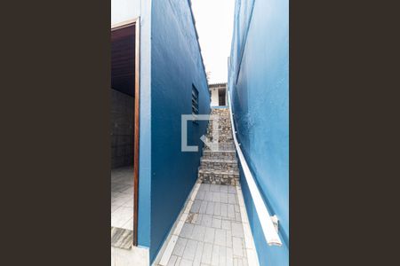 Casa à venda com 148m², 2 quartos e 1 vaga Casa à venda com 148m², 2 quartos e 1 vagaEscada